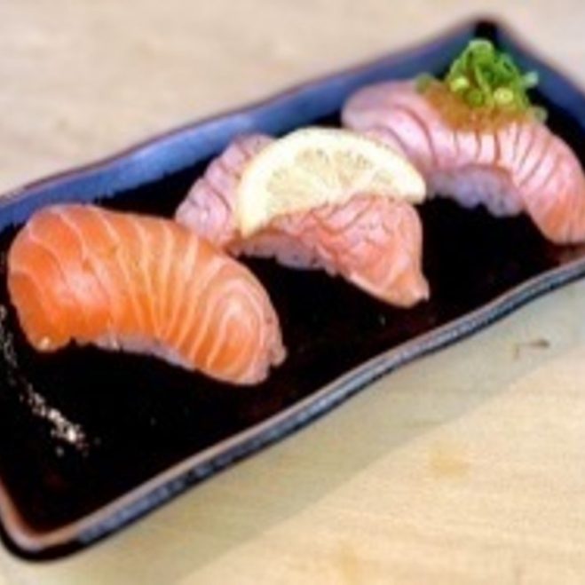 すし サーモンざんまい